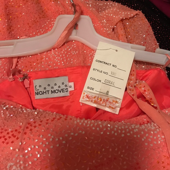 Long strapless - Picture 3 of 3